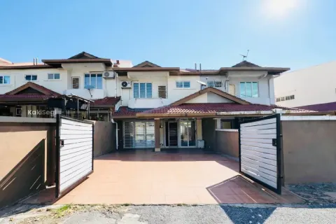 Stres Cari Rumah Murah? Ini Teres 2 Tingkat Facing Open di Taman Salak Perdana, Sepang – RM90K Bawah Market Value! (Bebas Banjir & Siap Kabinet Dapur)