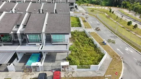 "[FOR SALE] Rumah Corner Lot Tanah Luas Serene Heights Semenyih — Facing Playground (Freehold)"
