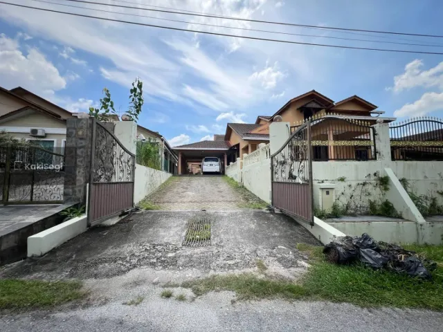 Miliki Ketenangan Hidup: Banglo 2 Tingkat Seksyen 3 Bandar Baru Bangi – Jalan Kaki ke Sekolah & Surau!