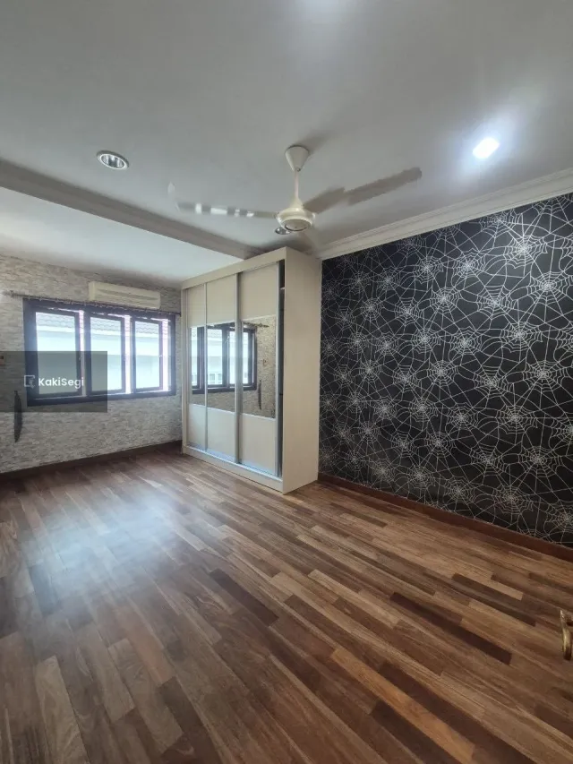 Rumah Impian Keluarga: Semi-D Corner Lot Saujana Impian Kajang
