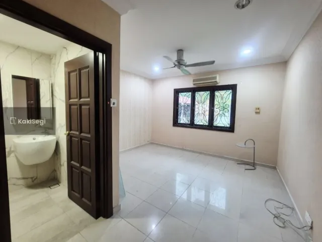 Rumah Impian Keluarga: Semi-D Corner Lot Saujana Impian Kajang