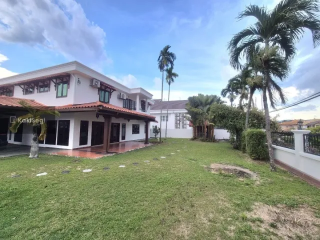 Rumah Impian Keluarga: Semi-D Corner Lot Saujana Impian Kajang