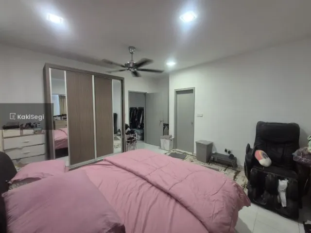 "Puas Hati Tengok Laman Luas Macam Ni! Corner Lot 2 Tingkat Nilai Impian, Tinggal Masuk Cuci Kaki!"