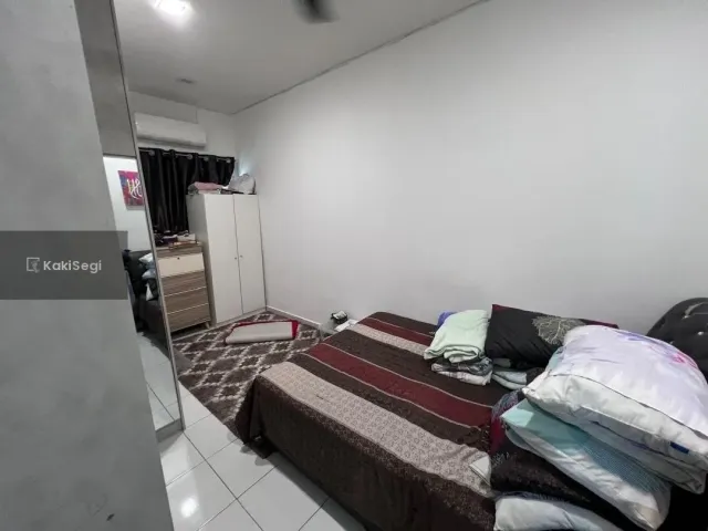"Puas Hati Tengok Laman Luas Macam Ni! Corner Lot 2 Tingkat Nilai Impian, Tinggal Masuk Cuci Kaki!"