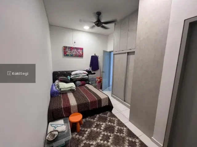 "Puas Hati Tengok Laman Luas Macam Ni! Corner Lot 2 Tingkat Nilai Impian, Tinggal Masuk Cuci Kaki!"