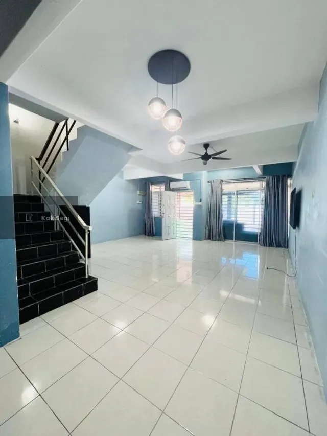 Stres Cari Rumah Murah? Ini Teres 2 Tingkat Facing Open di Taman Salak Perdana, Sepang – RM90K Bawah Market Value! (Bebas Banjir & Siap Kabinet Dapur)