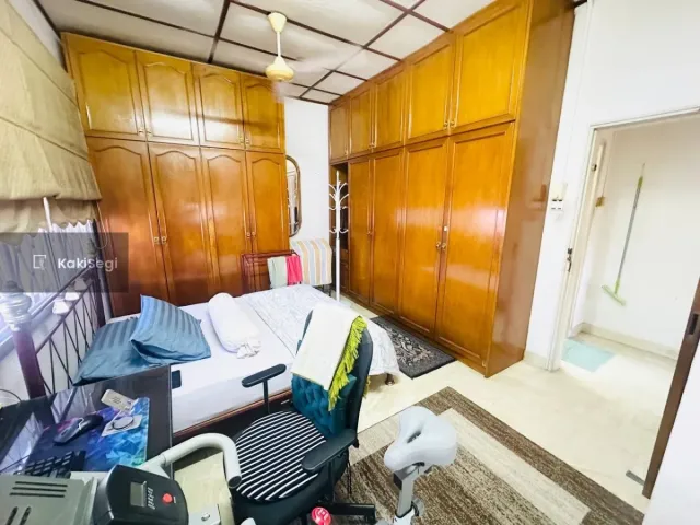 Bungalow Luas 7k+ sqft Seksyen 11 Shah Alam, Cantik Siap Renovate & Well Maintained