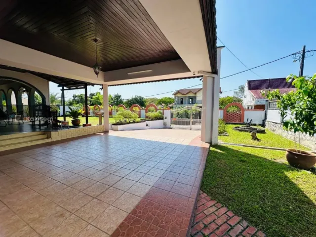 Bungalow Luas 7k+ sqft Seksyen 11 Shah Alam, Cantik Siap Renovate & Well Maintained