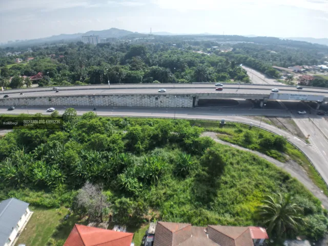 REBUT SEBELUM TERLEPAS! Tanah Tepi Flyover Dengkil – Tepi Jalan Utama, Harga Bawah Pasar!
