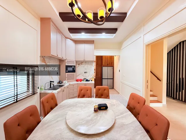 "Rasa Macam Rumah Baru! End Lot Mewah Fully Renovated di Cyberjaya – Tak Pernah Diduduki, Masuk Cuci Kaki Sahaja!"
