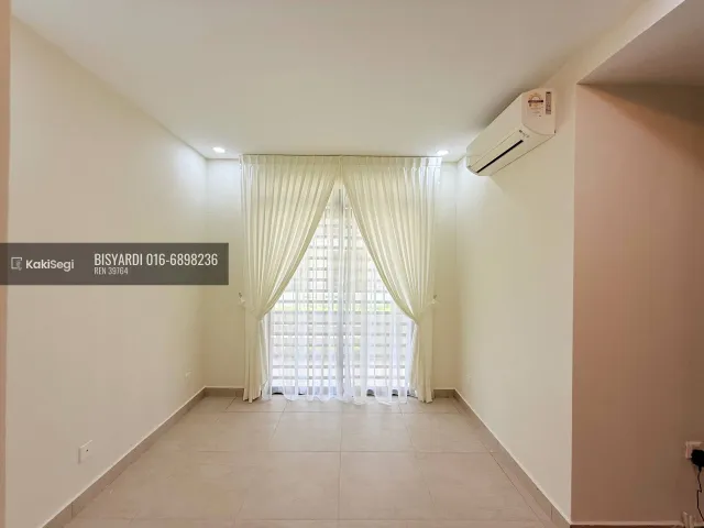 "Rasa Macam Rumah Baru! End Lot Mewah Fully Renovated di Cyberjaya – Tak Pernah Diduduki, Masuk Cuci Kaki Sahaja!"