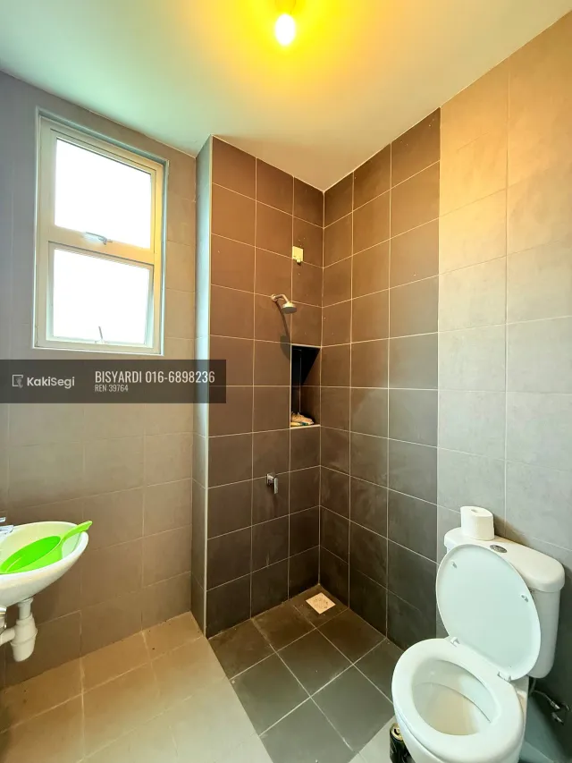 Rugi Lepas! Rumah Corner Lot Terbesar di Garden Homes Ebonylane Semenyih Untuk Dijual