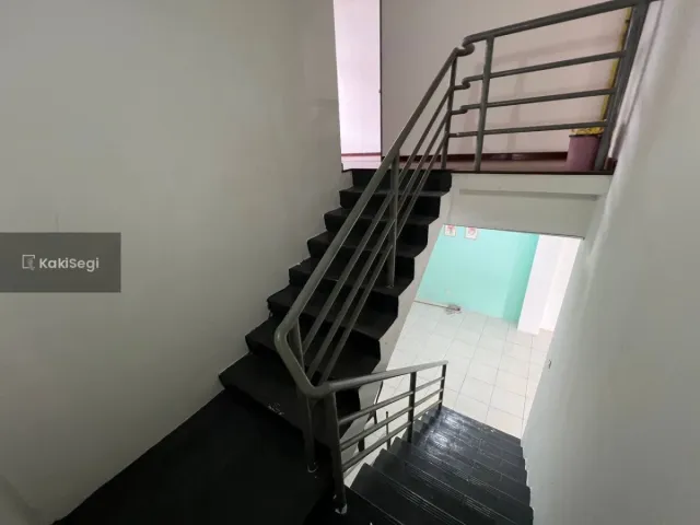 Rasa Tenang Ada Laman Sendiri! Teres 2 Tingkat Salak Perdana Sepang [Freehold & Extra 10ft Tanah]