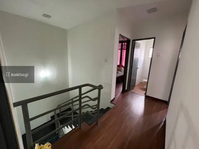 Rasa Tenang Ada Laman Sendiri! Teres 2 Tingkat Salak Perdana Sepang [Freehold & Extra 10ft Tanah]