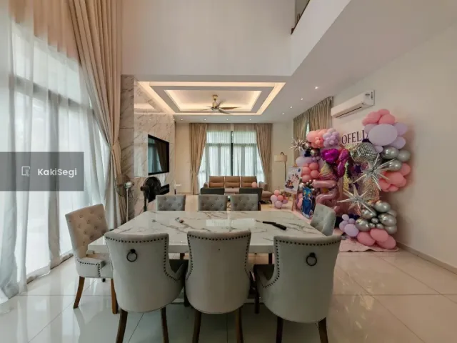 "Penat Dengan Kesesakan? Miliki Rumah Impian Sejati Residences Cyberjaya, Terus Depan Playground!"
