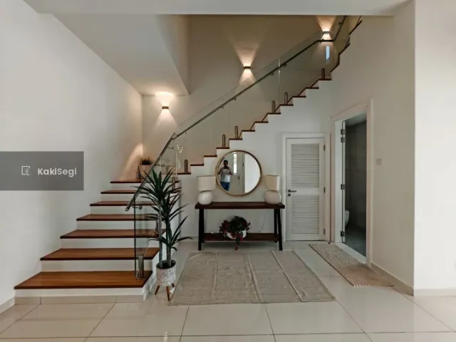"Penat Dengan Kesesakan? Miliki Rumah Impian Sejati Residences Cyberjaya, Terus Depan Playground!"