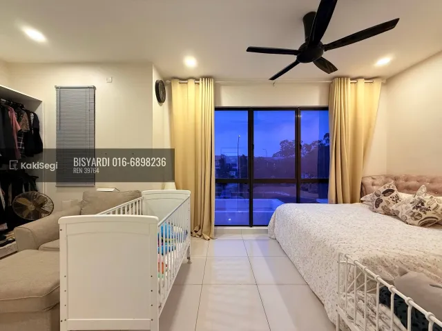 STRES CARI RUMAH BANGI? Ini Teres 2 Tingkat Kasih Residence Setia Alam Sari – Cantik, Luas & Facing Open!