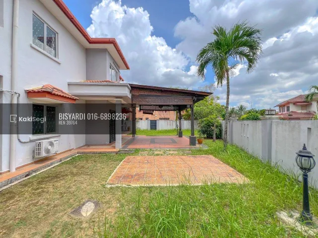 Stress rumah sempit? Miliki Corner Lot Seksyen 7 Shah Alam. Depan open & gelanggang tenis. Walking distance ke Surau. Harga runtuh RM1.2M!
