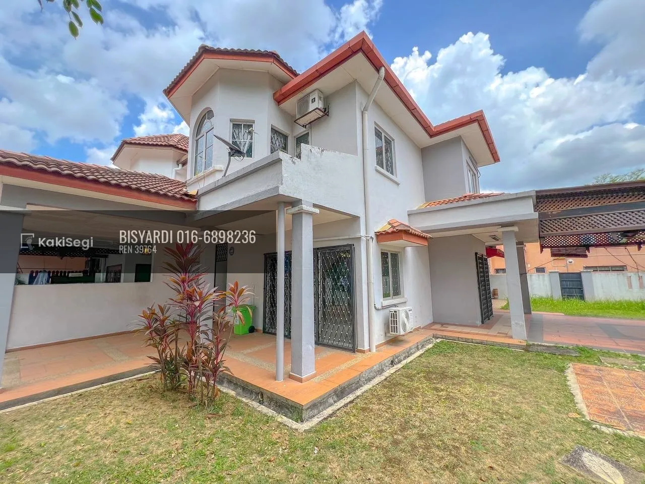 Stress rumah sempit? Miliki Corner Lot Seksyen 7 Shah Alam. Depan open & gelanggang tenis. Walking distance ke Surau. Harga runtuh RM1.2M!