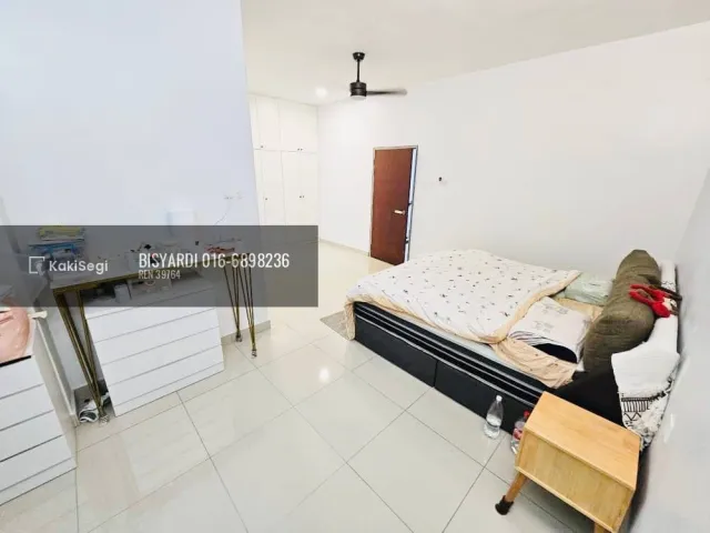 "Rasa Tenang Pindah Sini! Rumah Renovated & Fully Furnished Evira Kota Warisan Sepang – Freehold Dekat KLIA Bawah Market Value!"