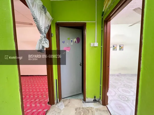 "Penat Menyewa? Miliki Rumah Teres Siap Renovate di Salak Tinggi Sepang, Free Cat Baru & Harga Nego!"