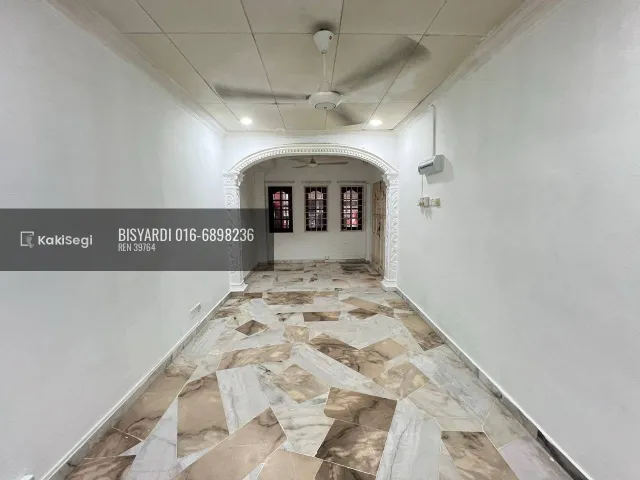 "Penat Menyewa? Miliki Rumah Teres Siap Renovate di Salak Tinggi Sepang, Free Cat Baru & Harga Nego!"