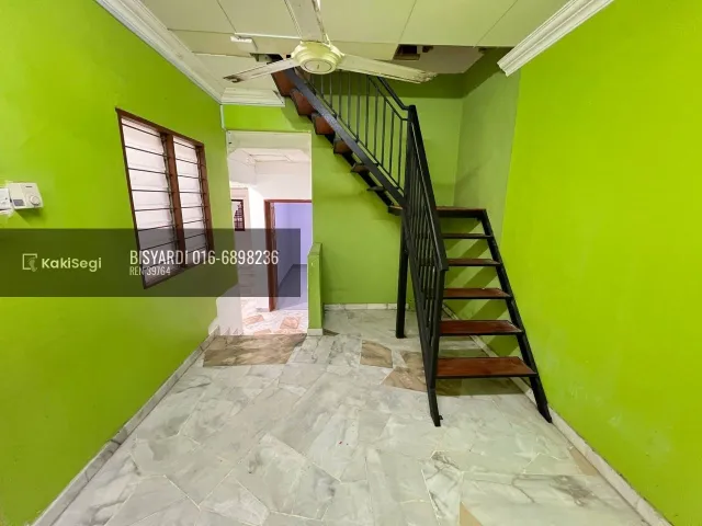 "Penat Menyewa? Miliki Rumah Teres Siap Renovate di Salak Tinggi Sepang, Free Cat Baru & Harga Nego!"