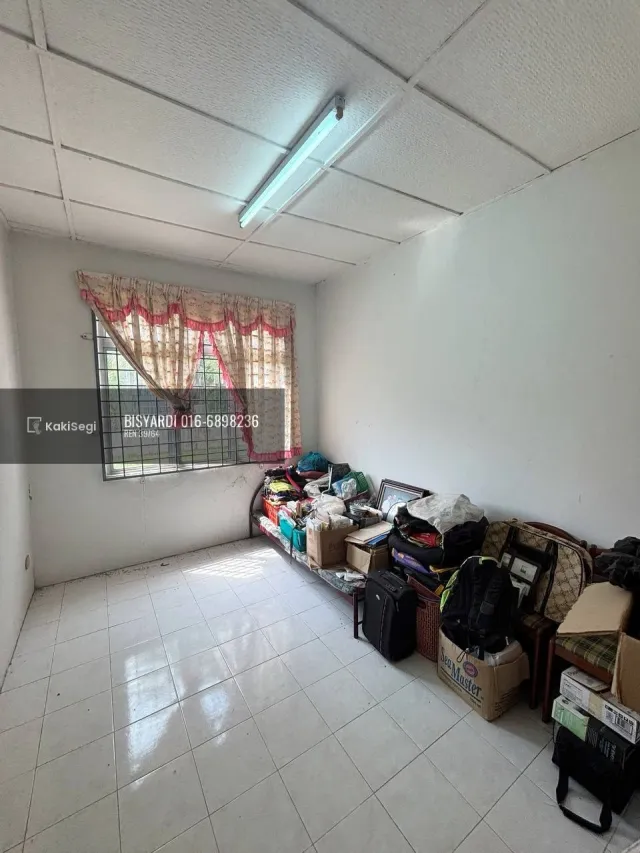 "Puas Hati Tengok Laman Luas Macam Ni! Semi-D Corner Lot Taman Seroja, Sepang – Lokasi Strategik Dekat Sekolah!"