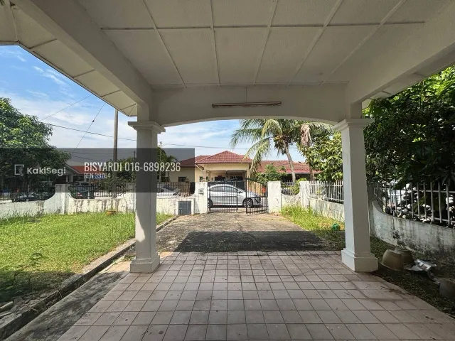 "Puas Hati Tengok Laman Luas Macam Ni! Semi-D Corner Lot Taman Seroja, Sepang – Lokasi Strategik Dekat Sekolah!"