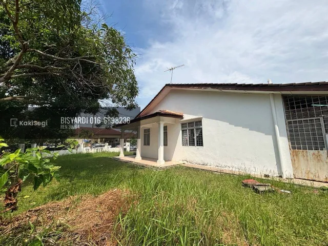 "Puas Hati Tengok Laman Luas Macam Ni! Semi-D Corner Lot Taman Seroja, Sepang – Lokasi Strategik Dekat Sekolah!"