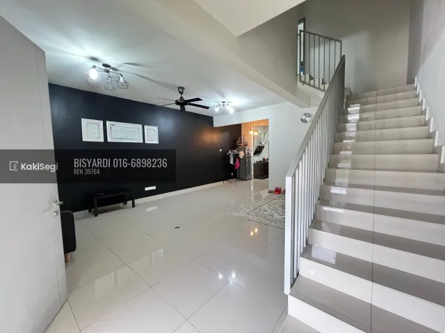 Rumah Teras 2 Tingkat Freehold di Salak Perdana, Sepang. Dekat KLIA, ERL & Nilai. Hubungi Ady!