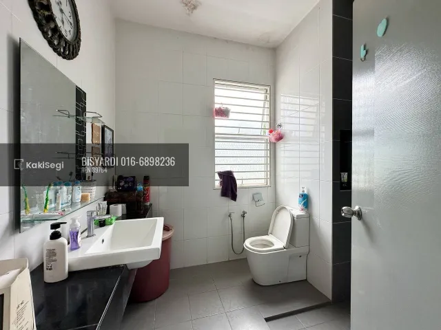 "Tak Perlu Rebut Parkir! Rumah Cantik Open Facing View Gunung Rimbun Vista Seremban 2 – Siap Solar Panel 10KW!"