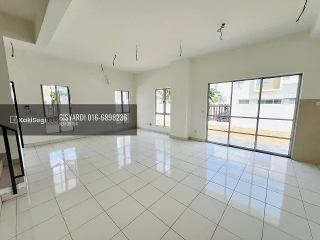 "Rasa Sesak Duduk Rumah Sekarang? Miliki Teres End Lot Setia Ecohill 1 Semenyih – Ada Tanah Tepi 15 Kaki & Skim Deposit Fleksibel!"