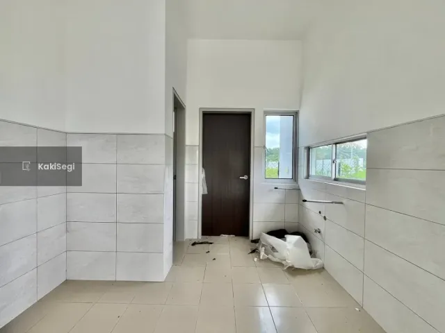 "[FOR SALE] Rumah Corner Lot Tanah Luas Serene Heights Semenyih — Facing Playground (Freehold)"