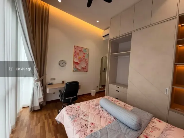 Banglo Mewah 2 Tingkat Pemandangan Tasik di Setia Alam Sari, Bangi (Fully Furnished RM1 Juta)