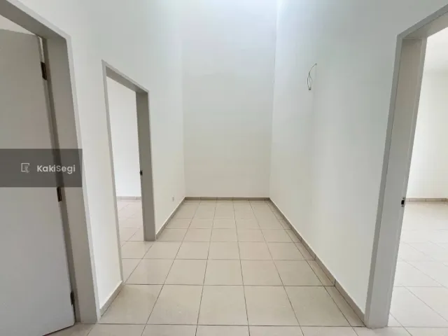 Rumah Teres Baru M Senyumia, Bandar Baru Salak Tinggi Sepang!