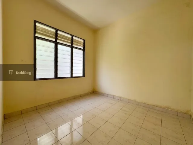 "Stress Cari Rumah Besar? Miliki Semi D Baru & Murah di Taman Dahlia, Salak Tinggi Sepang – Harga Runding Selesai!"