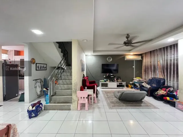 [FACING OPEN] Rumah Teres 2 Tingkat Murah Taman Salak Perdana Sepang – RM400K Nett