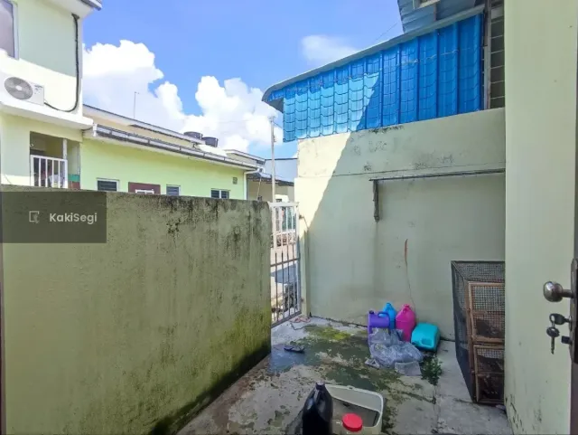 Endlot parking banyak! Tmn Ampangan! untuk Bumi