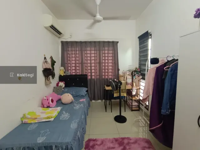 Corner Lot Double Storey Semi D Taman Cenderawasih, Olak Lempit, Banting