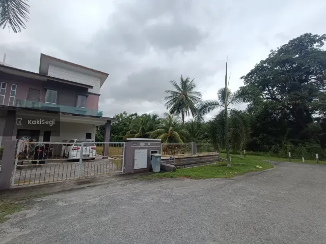 Corner Lot Double Storey Semi D Taman Cenderawasih, Olak Lempit, Banting