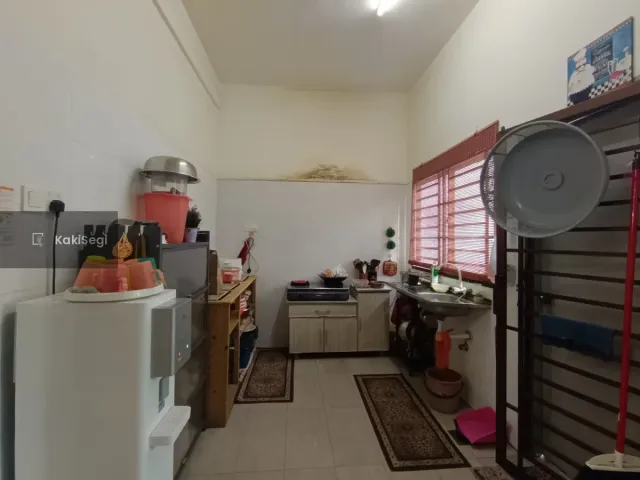 Corner Lot Double Storey Semi D Taman Cenderawasih, Olak Lempit, Banting