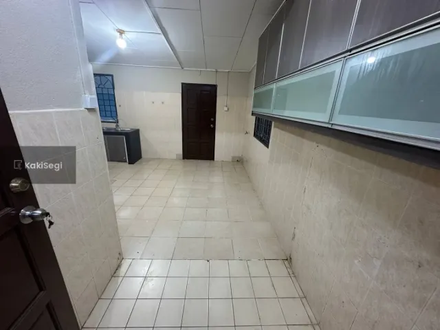 Rumah Teres End Lot  Renovated Bandar Tasik Kesuma Semenyih (Freehold)