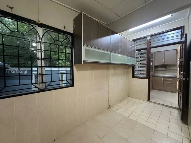 Rumah Teres End Lot  Renovated Bandar Tasik Kesuma Semenyih (Freehold)