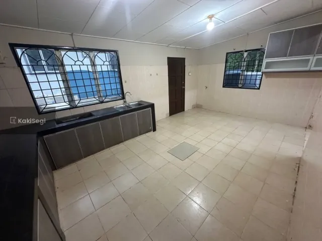 Rumah Teres End Lot  Renovated Bandar Tasik Kesuma Semenyih (Freehold)