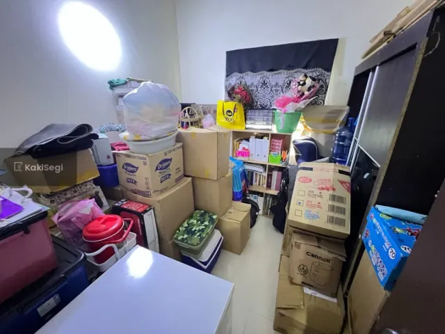 "Anak Selesa Bermain, Parking Luas! Rumah Corner Lot Facing Open di Sepang untuk Dijual"