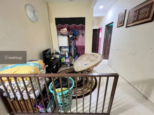 "Anak Selesa Bermain, Parking Luas! Rumah Corner Lot Facing Open di Sepang untuk Dijual"
