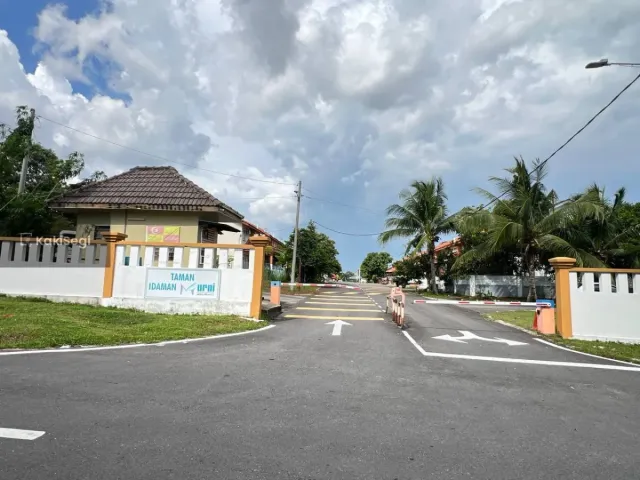 "Anak Selesa Bermain, Parking Luas! Rumah Corner Lot Facing Open di Sepang untuk Dijual"