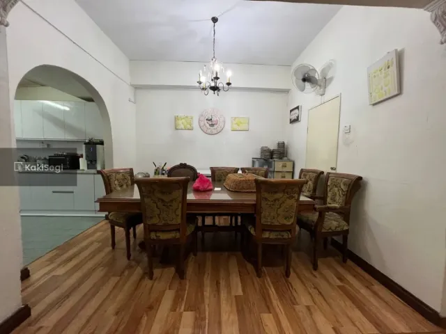 Impian Keluarga Tercapai! Rumah Freehold 2 Tingkat di SS3 Kelana Jaya – Luas & Gated Guarded!