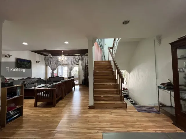 Impian Keluarga Tercapai! Rumah Freehold 2 Tingkat di SS3 Kelana Jaya – Luas & Gated Guarded!